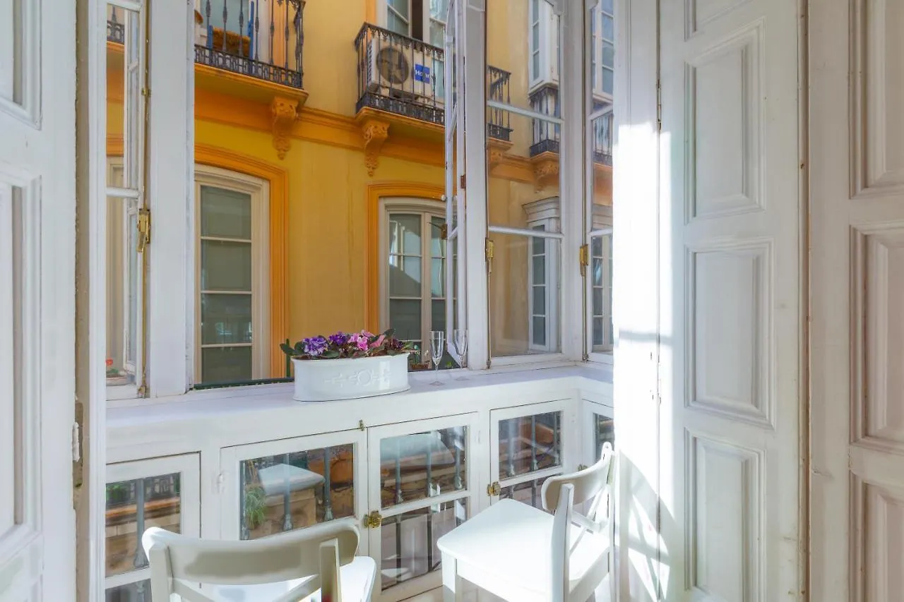 Puerta De Larios: Central Three-Bedroom Apartment With Balconies And Patio Málaga Spanien