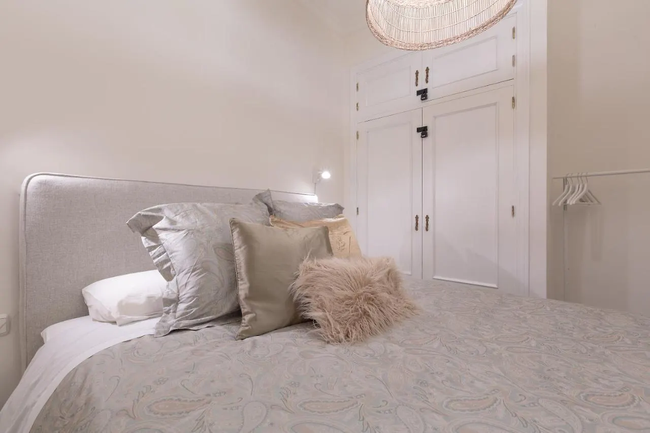 Puerta De Larios: Central Three-Bedroom Apartment With Balconies And Patio Málaga 0*,