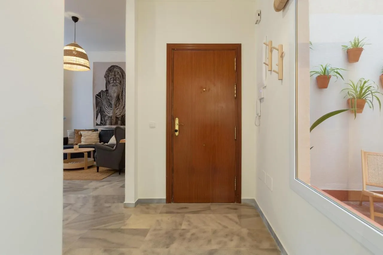 Puerta De Larios: Central Three-Bedroom Apartment With Balconies And Patio Malaga 0*,