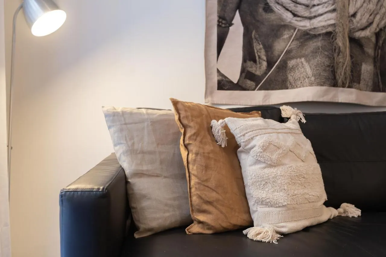 Puerta De Larios: Central Three-Bedroom Apartment With Balconies And Patio Malaga Spain